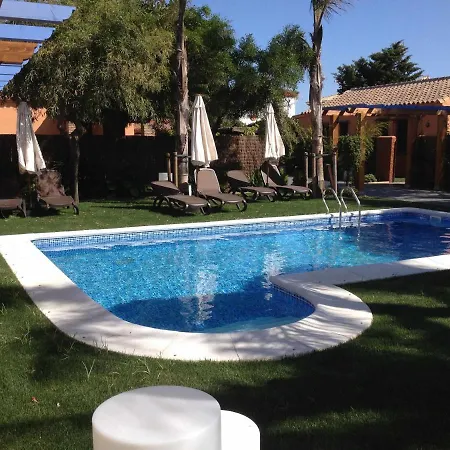 Homestay Casa Familiar Cerca De La Playa Piscina Compartida *